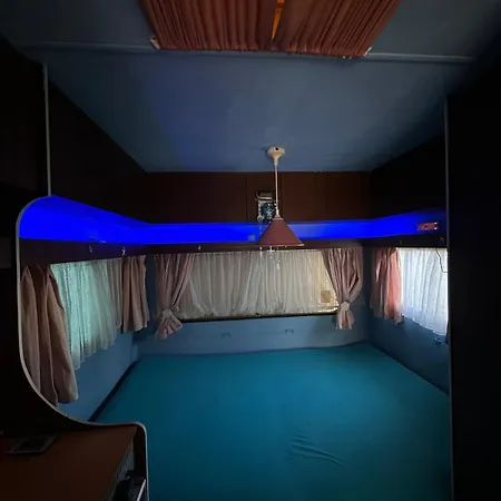 Oasis Blue Kamp alanı
